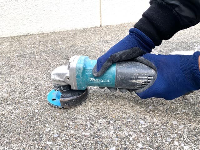 DIY作業 コンクリートを削る工具と方法 削るとハツるの違いは？ | 一家 